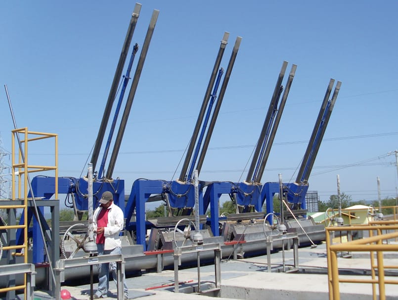 T-Rake Dual grade automática dupla Estruagua instalada em canal de esgoto